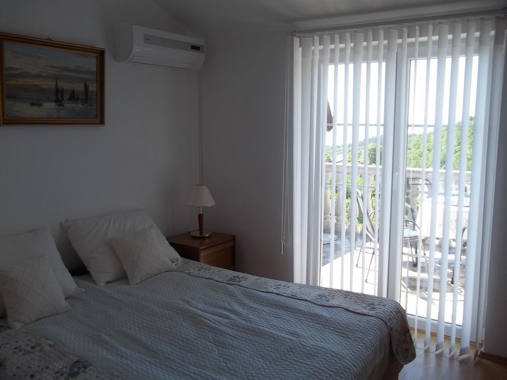 Apartments Ljubas Опатия Екстериор снимка
