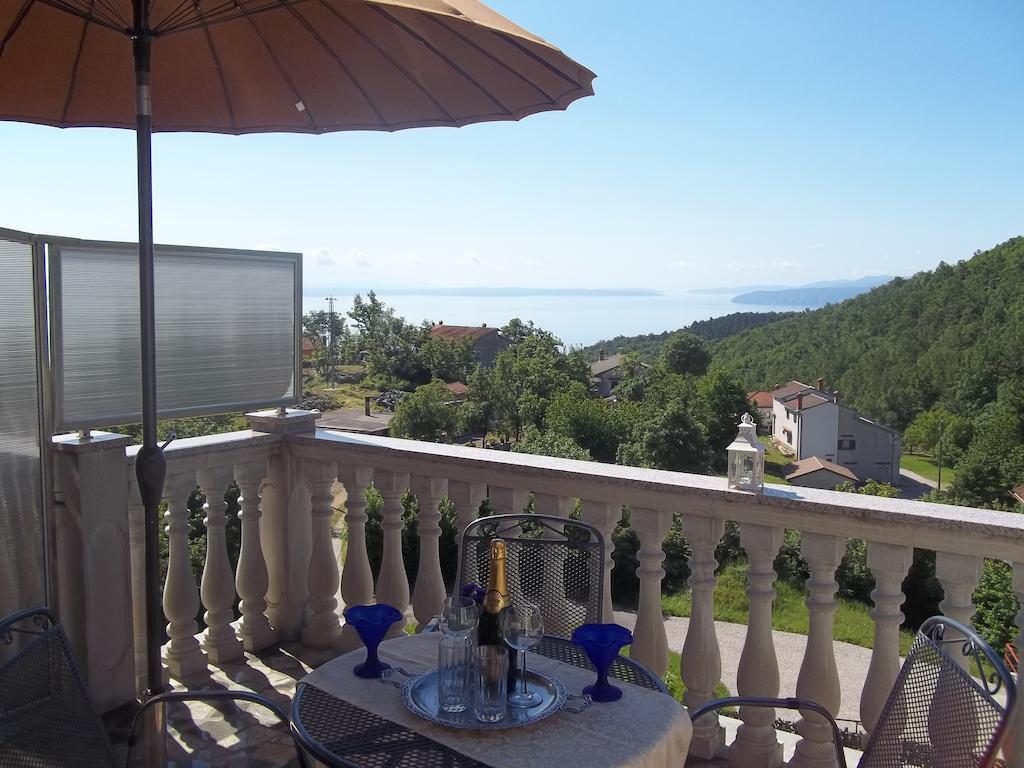 Apartments Ljubas Опатия Екстериор снимка