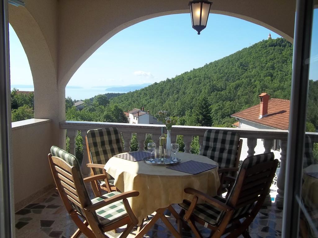 Apartments Ljubas Опатия Екстериор снимка