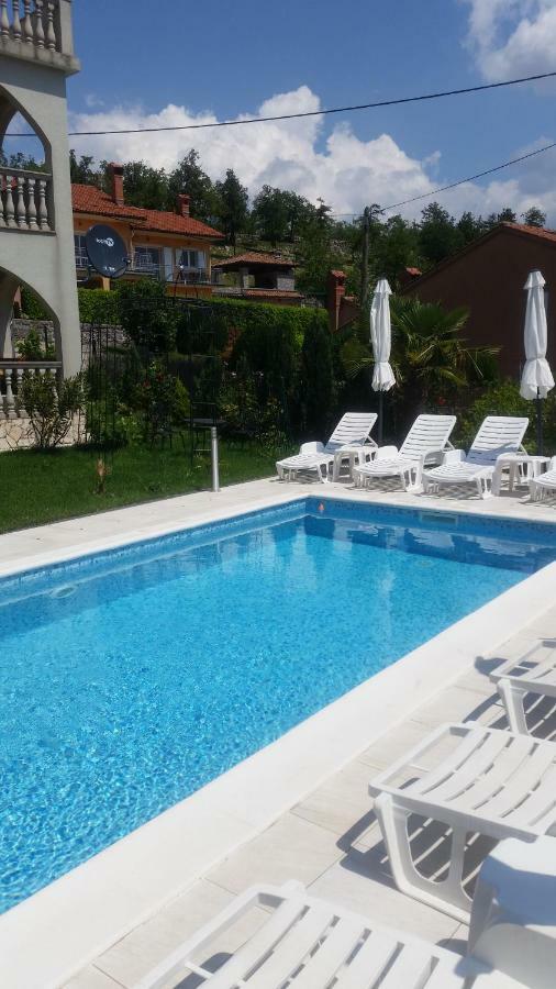 Apartments Ljubas Опатия Екстериор снимка
