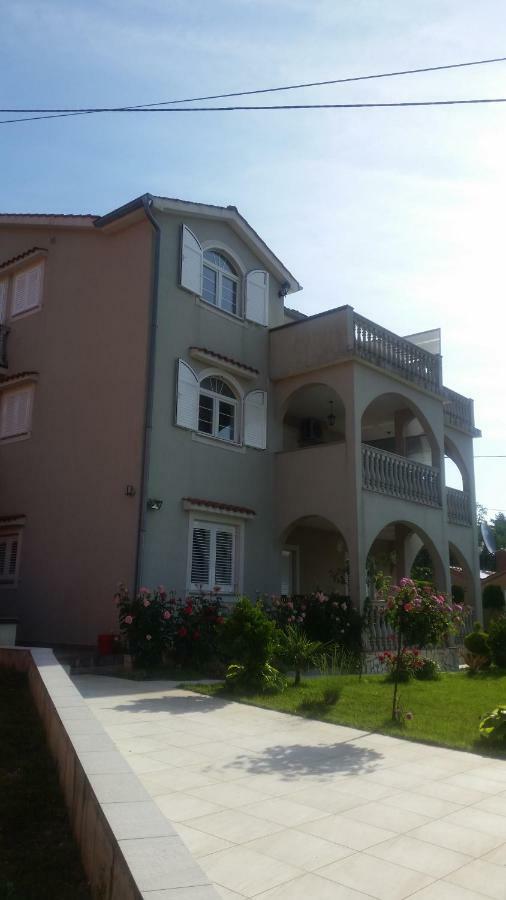 Apartments Ljubas Опатия Екстериор снимка