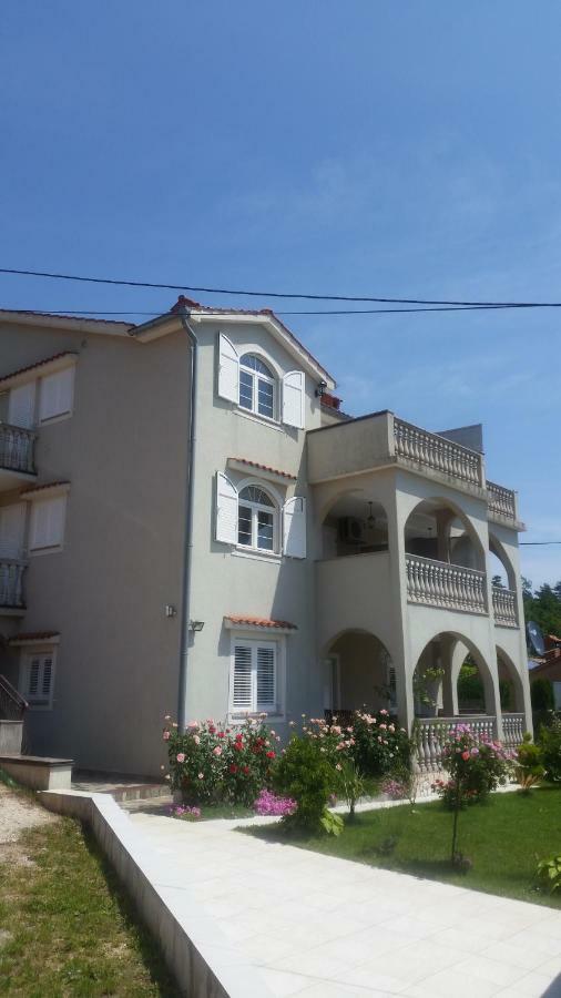 Apartments Ljubas Опатия Екстериор снимка