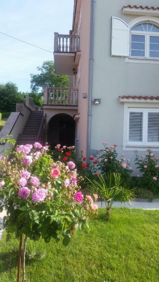 Apartments Ljubas Опатия Екстериор снимка